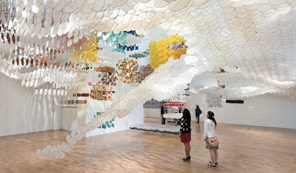 Etérea: inspiradora instalación hecha de papel