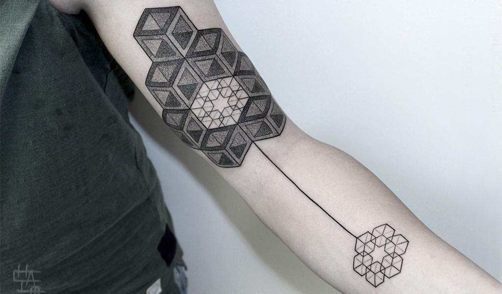 Innovadores tatuajes geométricos